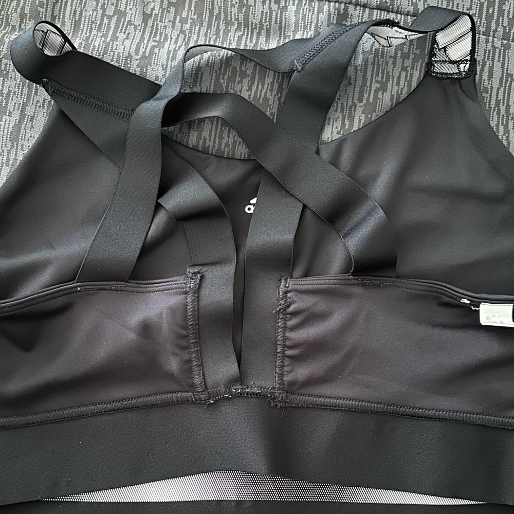 Adidas Black Sports Bra with Adjustable Straps and Zipper Closure